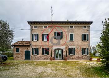 RUSTICO  ristrutturato e arredato