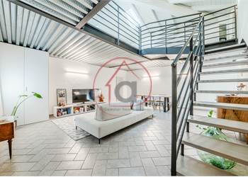 LOFT RISTRUTTURATO CLASSE B CON GARAGE 